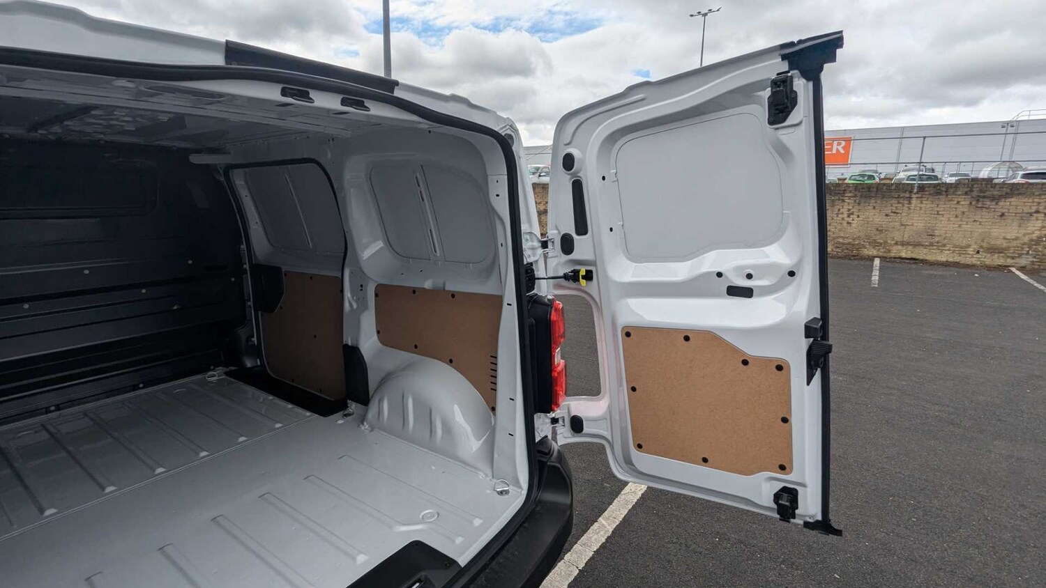 Used Citroen Dispatch for sale - 77861046: Photo 20