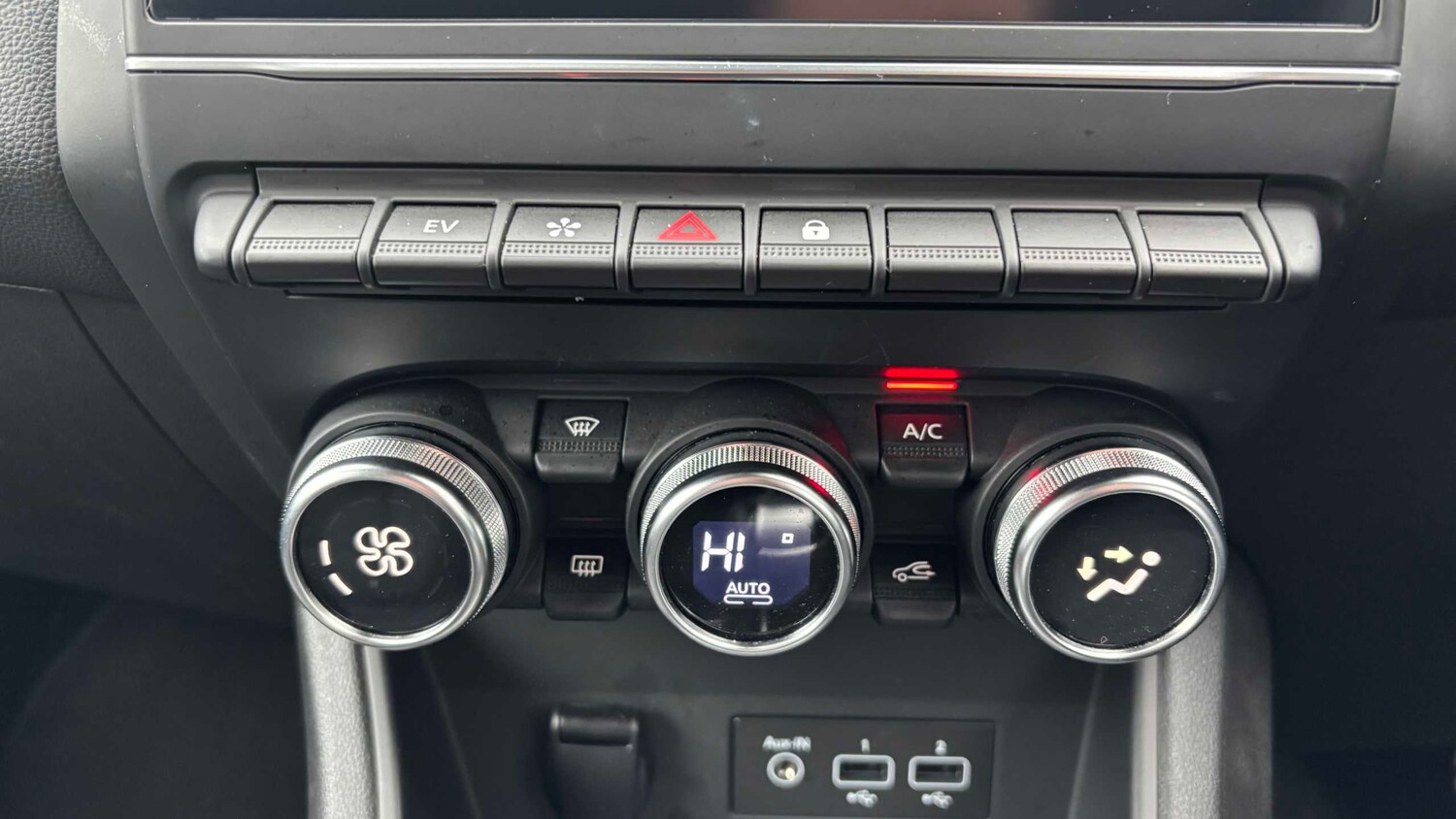 Used Renault Captur 2022 for sale - 77858860: Photo 18