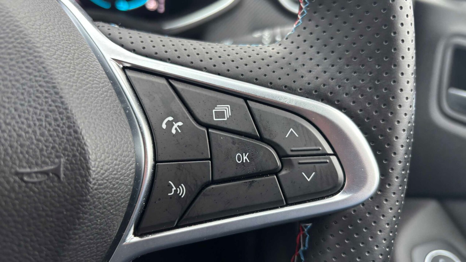 Used Renault Clio for sale - 77860095: Photo 18