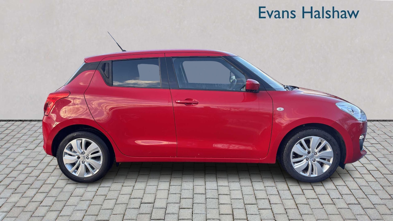 Used Suzuki Swift for sale - 77858719: Photo 2