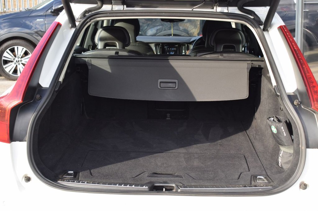 Used Volvo V90 2017 for sale - 77152889: Photo 14