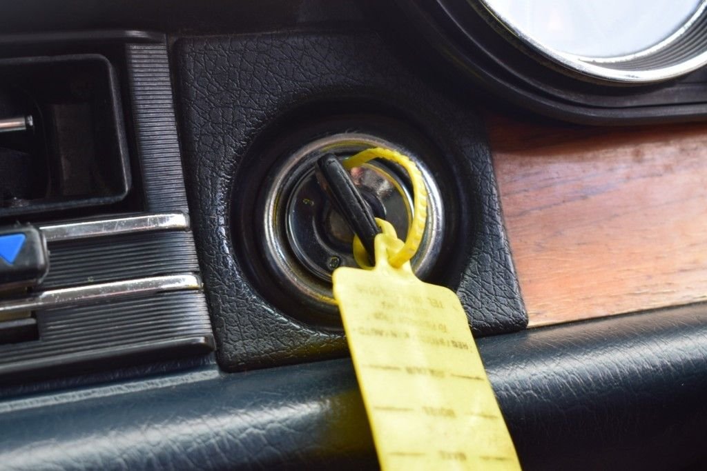 Used Mercedes-Benz 250 1972 for sale - 77512081: Photo 21