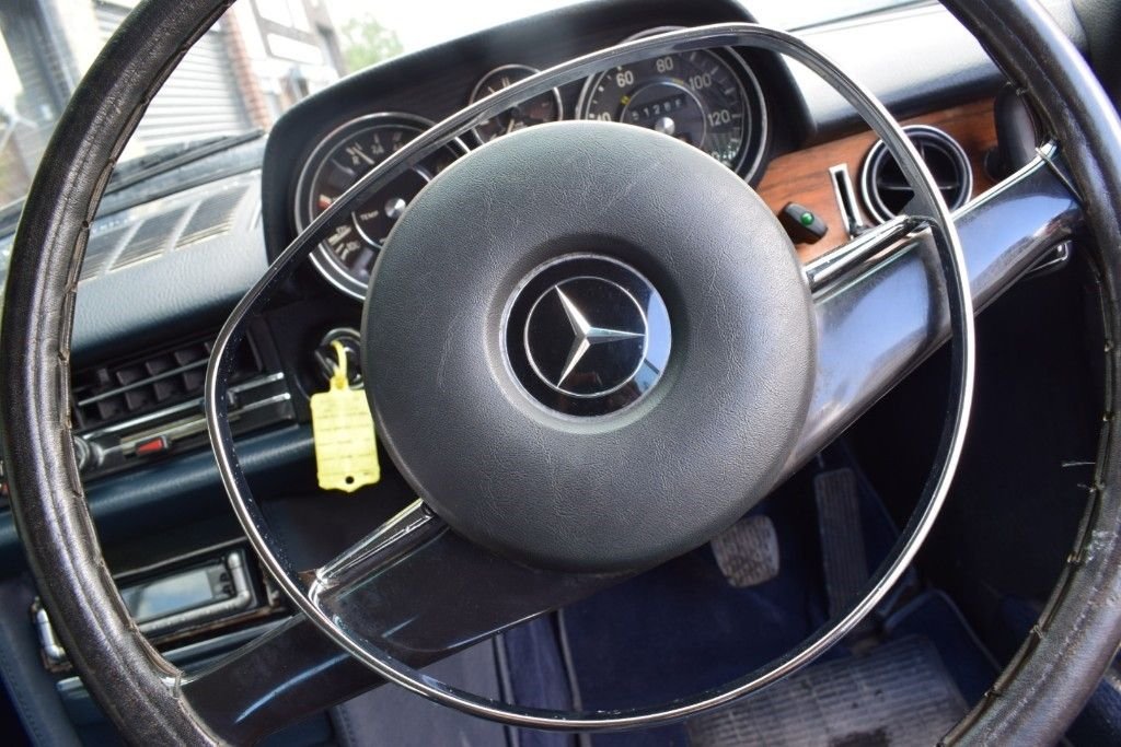 Used Mercedes-Benz 250 1972 for sale - 77512081: Photo 24