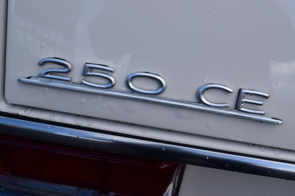 Used Mercedes-Benz 250 1972 for sale - 77512081: Photo 33