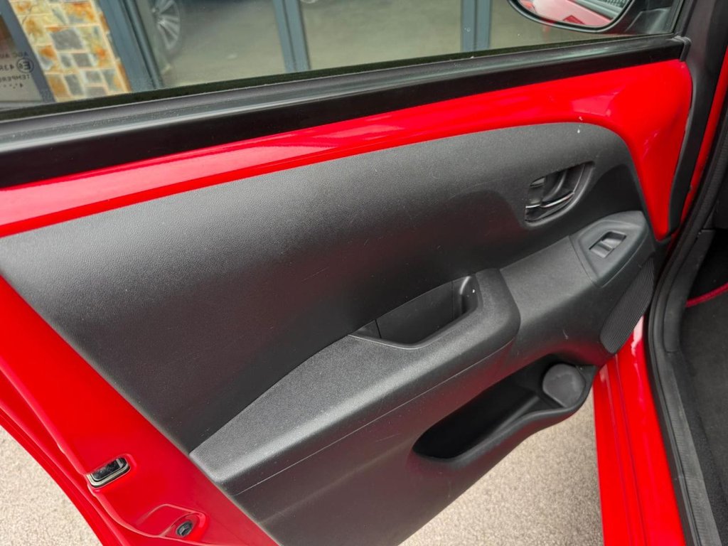 Used Toyota AYGO 2014 for sale - 76591103: Photo 21