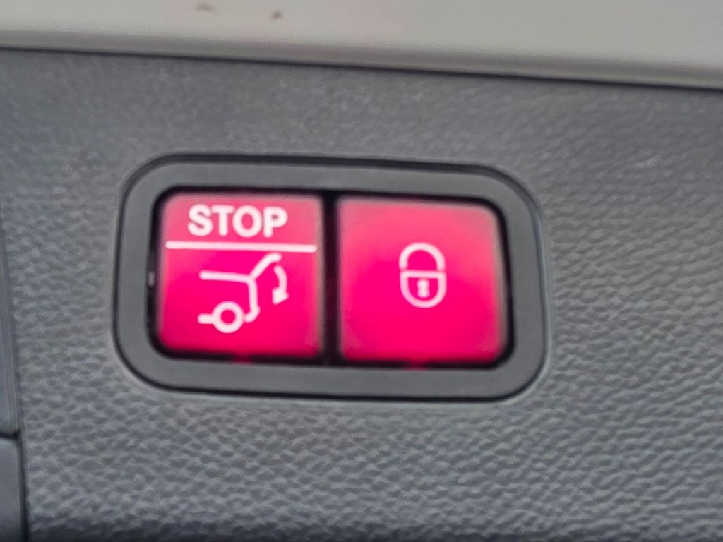 Used Mercedes-Benz GLC 2018 for sale - 76768177: Photo 27