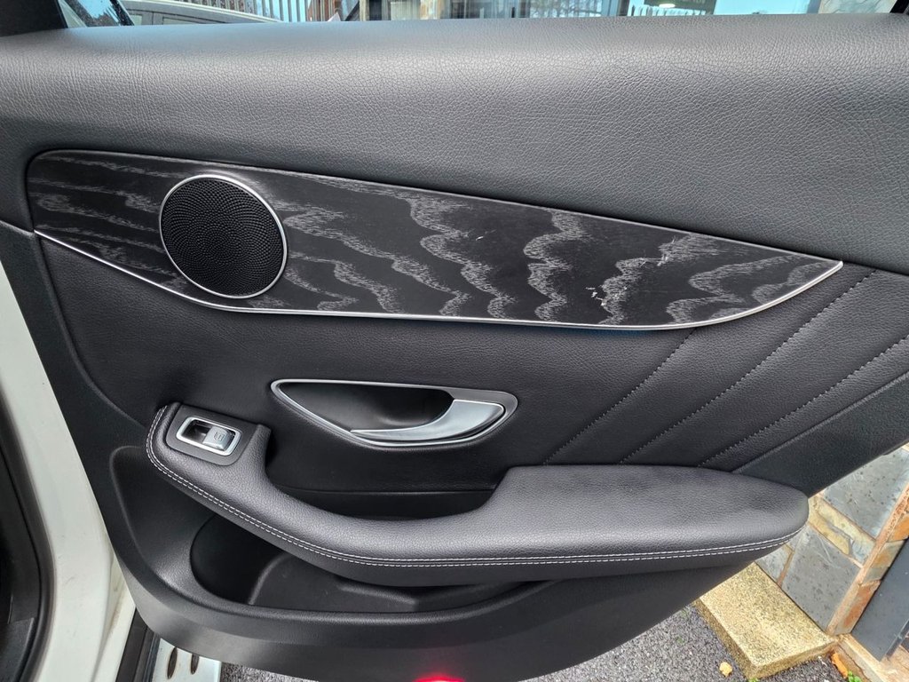 Used Mercedes-Benz GLC 2018 for sale - 76768177: Photo 28