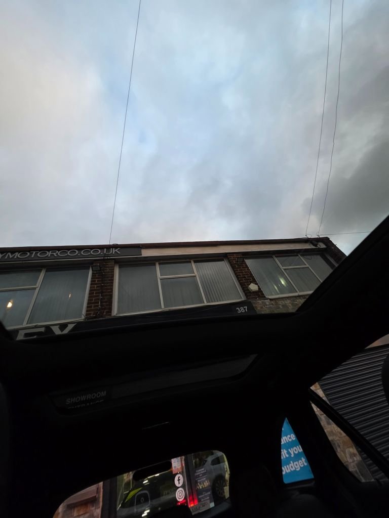 Used Mercedes-Benz GLC 2018 for sale - 76768177: Photo 33