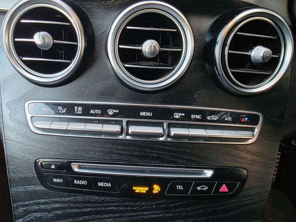 Used Mercedes-Benz GLC 2018 for sale - 76768177: Photo 45