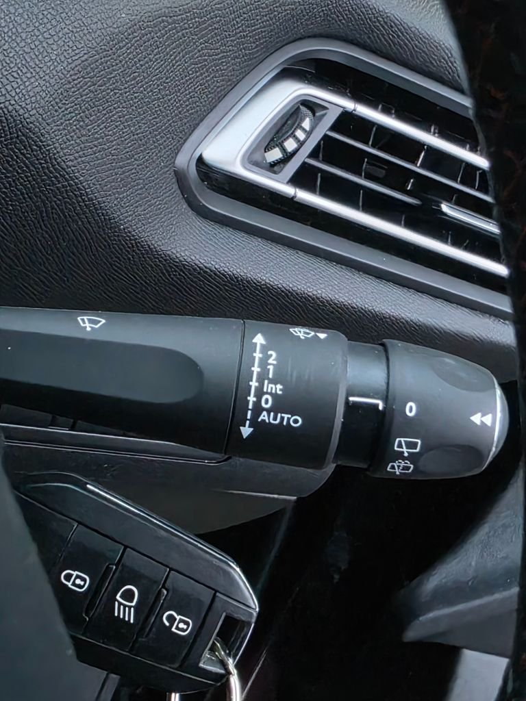 Used Peugeot 308 2018 for sale - 77280799: Photo 48