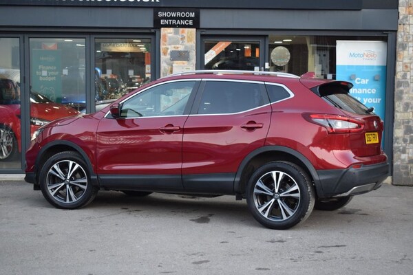 Used Nissan Qashqai 2017 for sale - 73620489: Photo 4