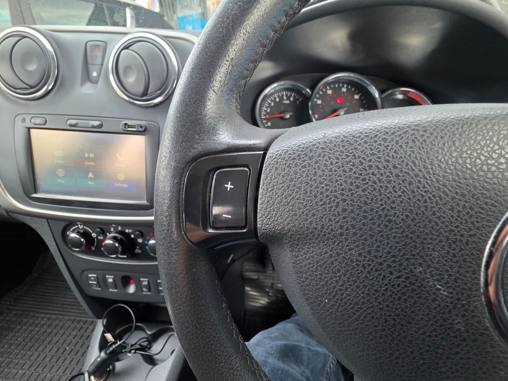 Used Dacia Sandero 2015 for sale - 77302569: Photo 13