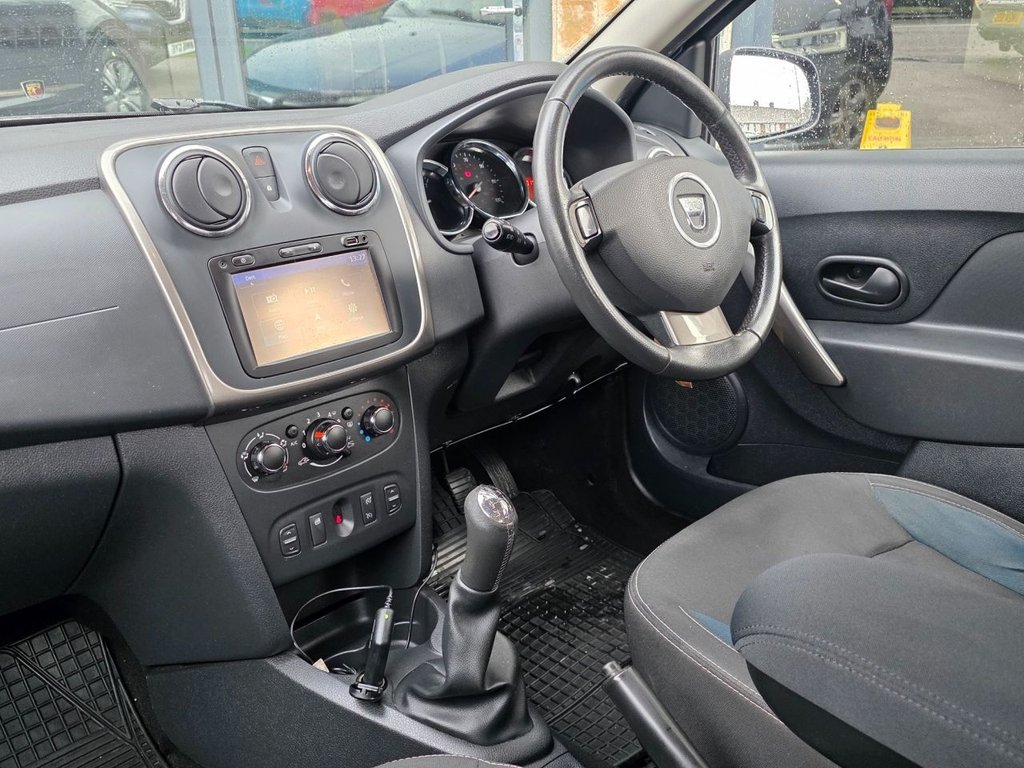 Used Dacia Sandero 2015 for sale - 77302569: Photo 15