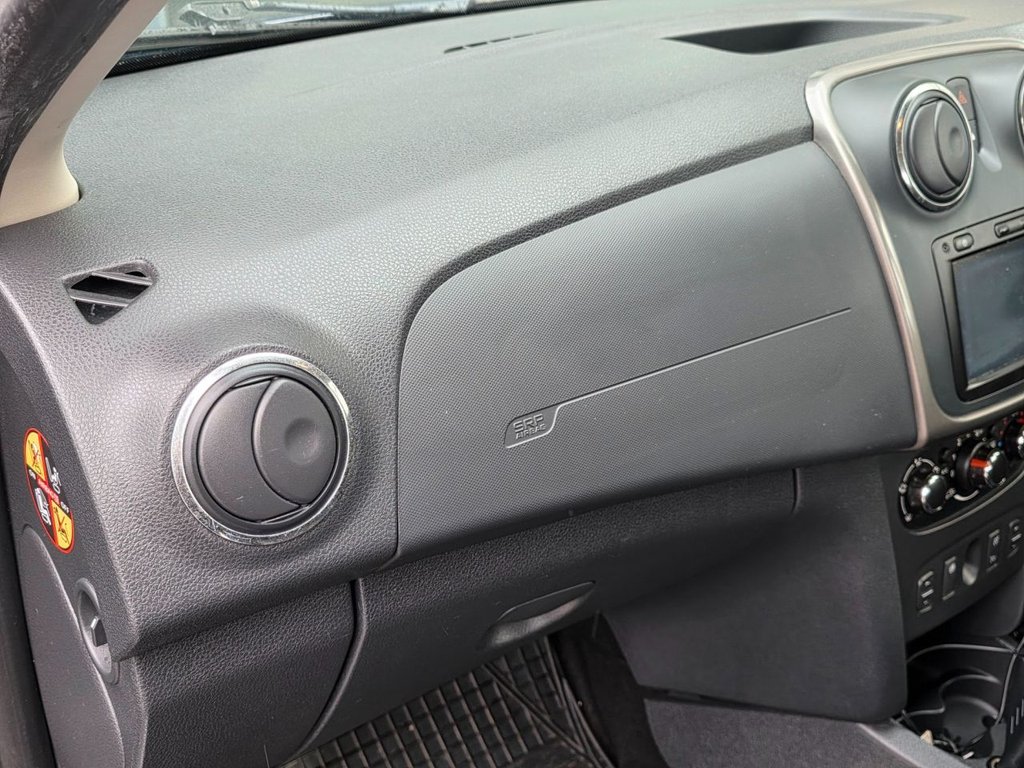 Used Dacia Sandero 2015 for sale - 77302569: Photo 31