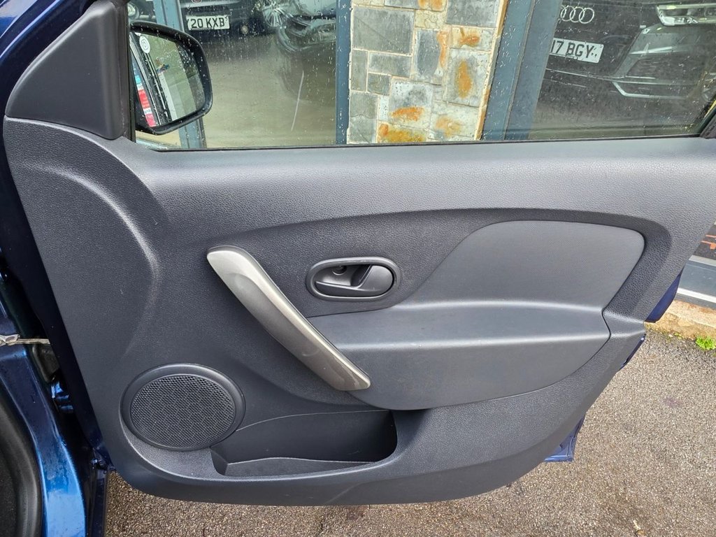 Used Dacia Sandero 2015 for sale - 77302569: Photo 39