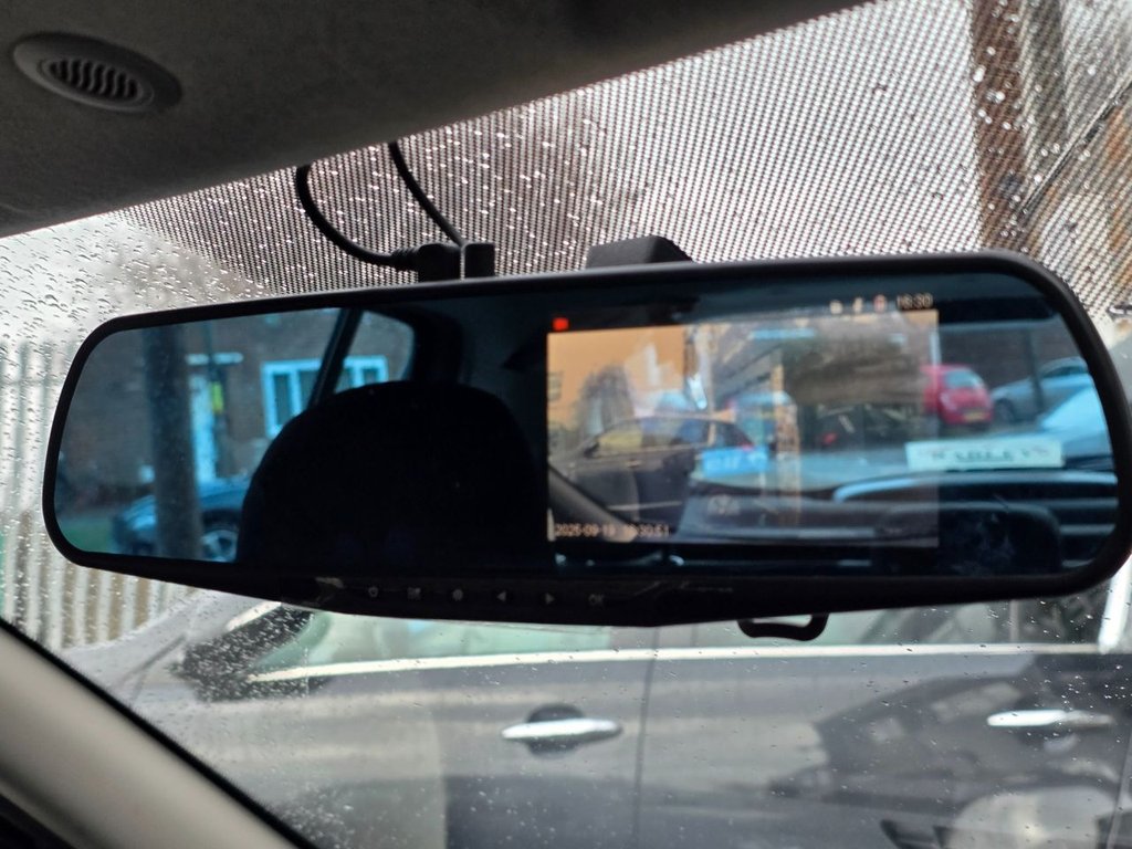 Used Dacia Sandero 2015 for sale - 77302569: Photo 40