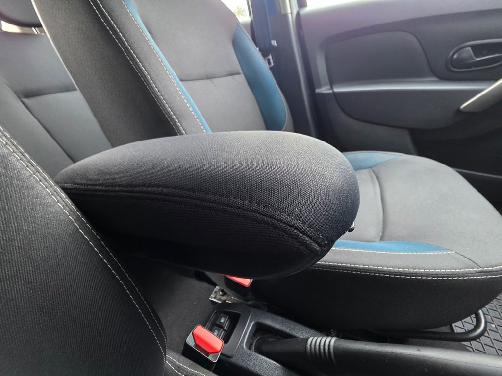 Used Dacia Sandero 2015 for sale - 77302569: Photo 41