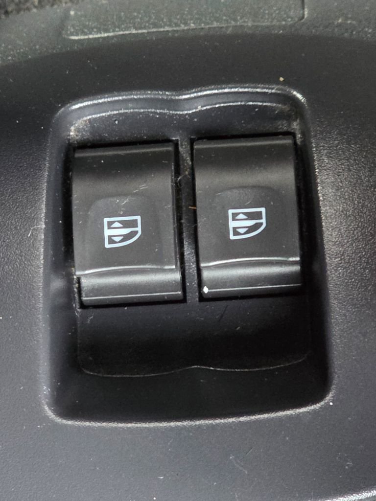 Used Dacia Sandero 2015 for sale - 77302569: Photo 49