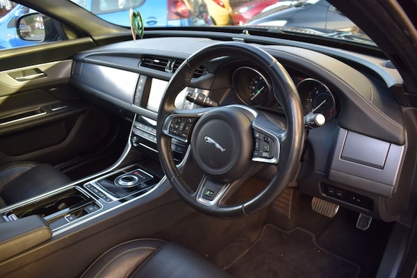 Used Jaguar XF 2018 for sale - 76105752: Photo 30