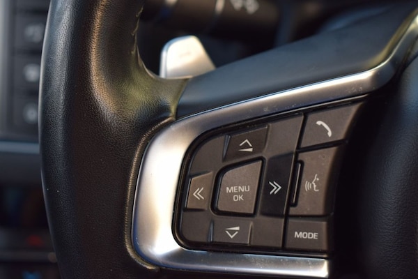 Used Jaguar XF 2018 for sale - 76105752: Photo 40