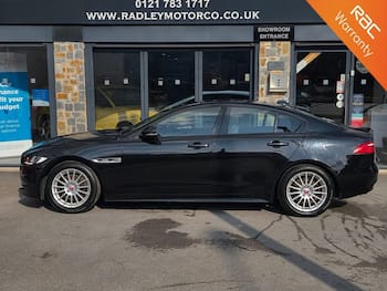 Used Jaguar XE 2017 for sale - 79498805: Photo