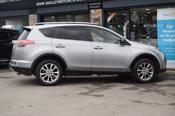 Used Toyota RAV4 2017 for sale - 74434646: Photo 24