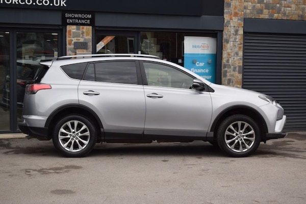 Used Toyota RAV4 2017 for sale - 74434646: Photo 30