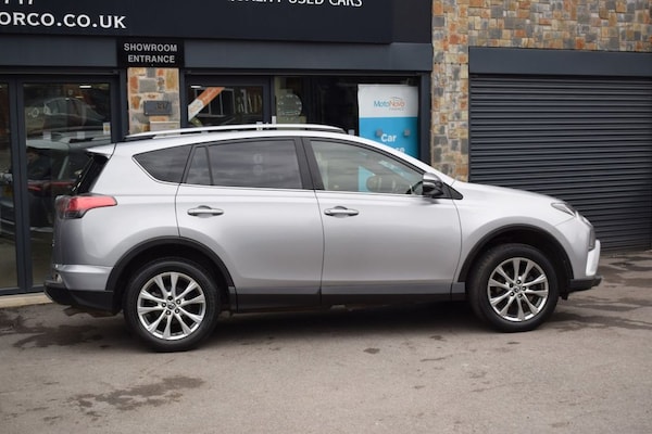 Used Toyota RAV4 2017 for sale - 74434646: Photo 31