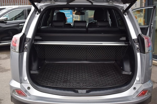 Used Toyota RAV4 2017 for sale - 74434646: Photo 48