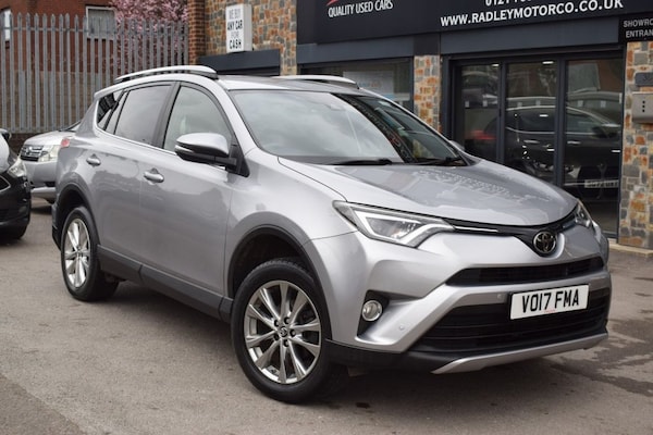 Used Toyota RAV4 2017 for sale - 74434646: Photo 4