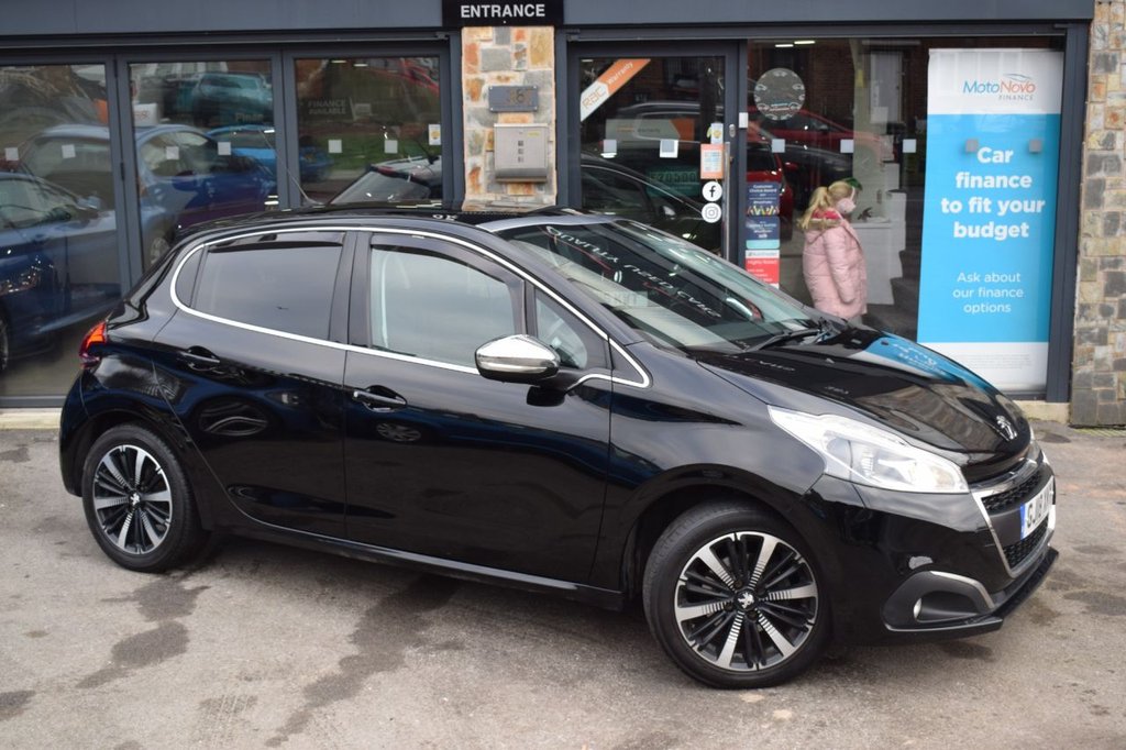 Used Peugeot 208 2018 for sale - 77436537: Photo 14