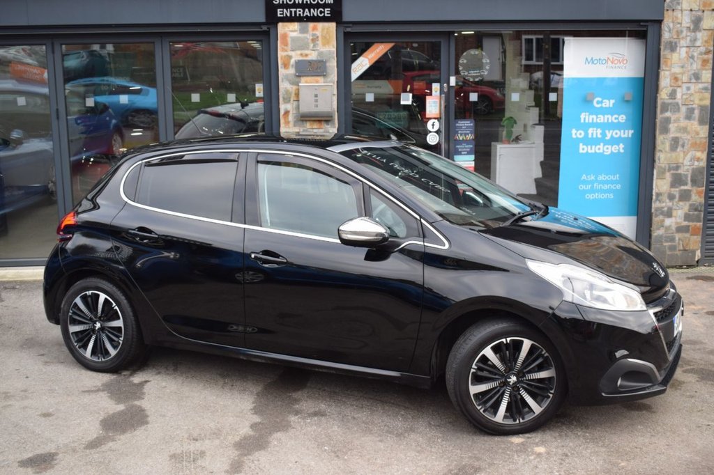 Used Peugeot 208 2018 for sale - 77436537: Photo 17