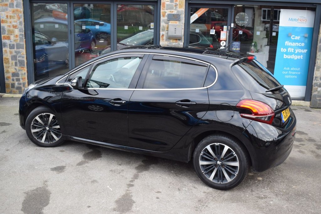 Used Peugeot 208 2018 for sale - 77436537: Photo 27