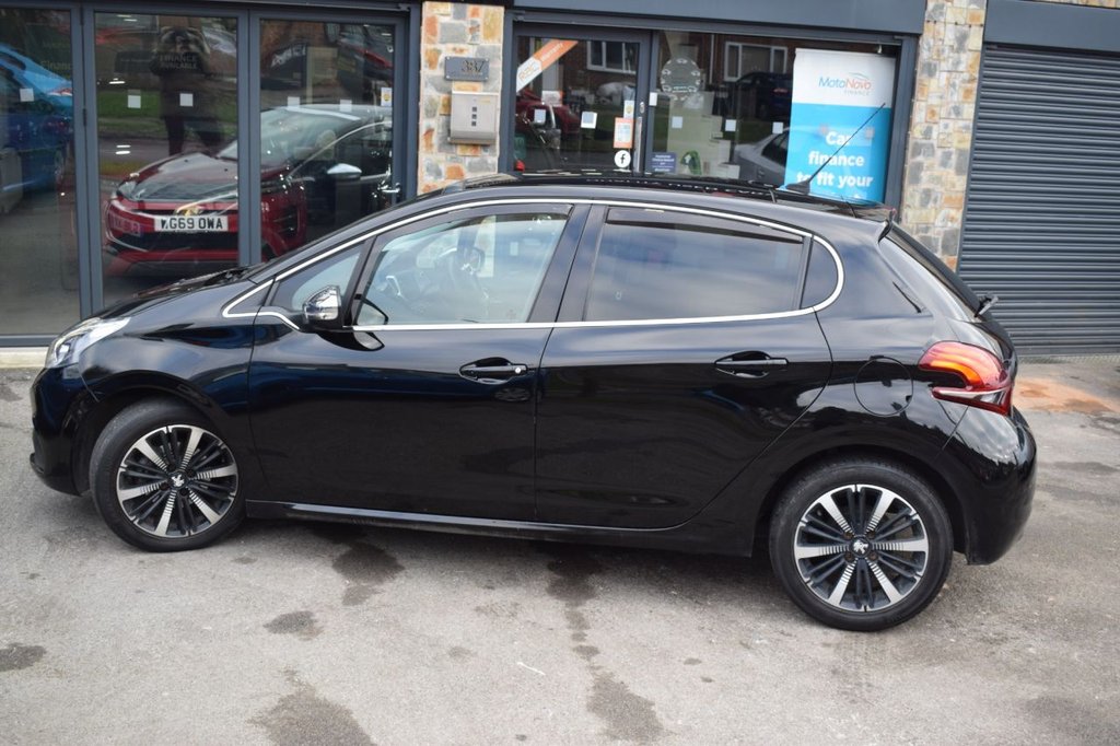 Used Peugeot 208 2018 for sale - 77436537: Photo 29