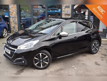 Used Peugeot 208 2018 for sale - 77436537: Photo