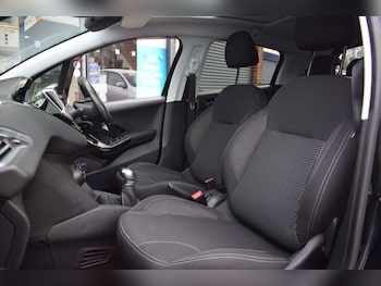 Used Peugeot 208 2018 for sale - 77436537: Photo