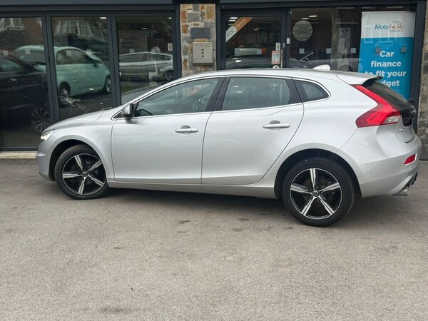 Used Volvo V40 2017 for sale - 74460422: Photo 28