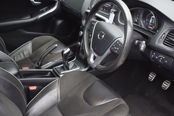 Used Volvo V40 2017 for sale - 74460422: Photo 37