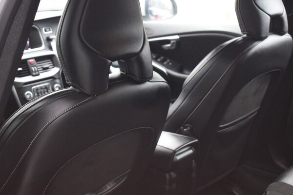 Used Volvo V40 2017 for sale - 74460422: Photo 44
