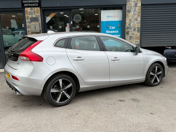Used Volvo V40 2017 for sale - 74460422: Photo 5