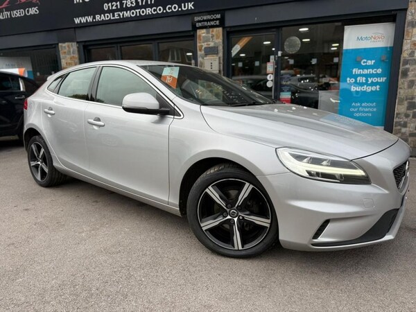 Used Volvo V40 2017 for sale - 74460422: Photo 9