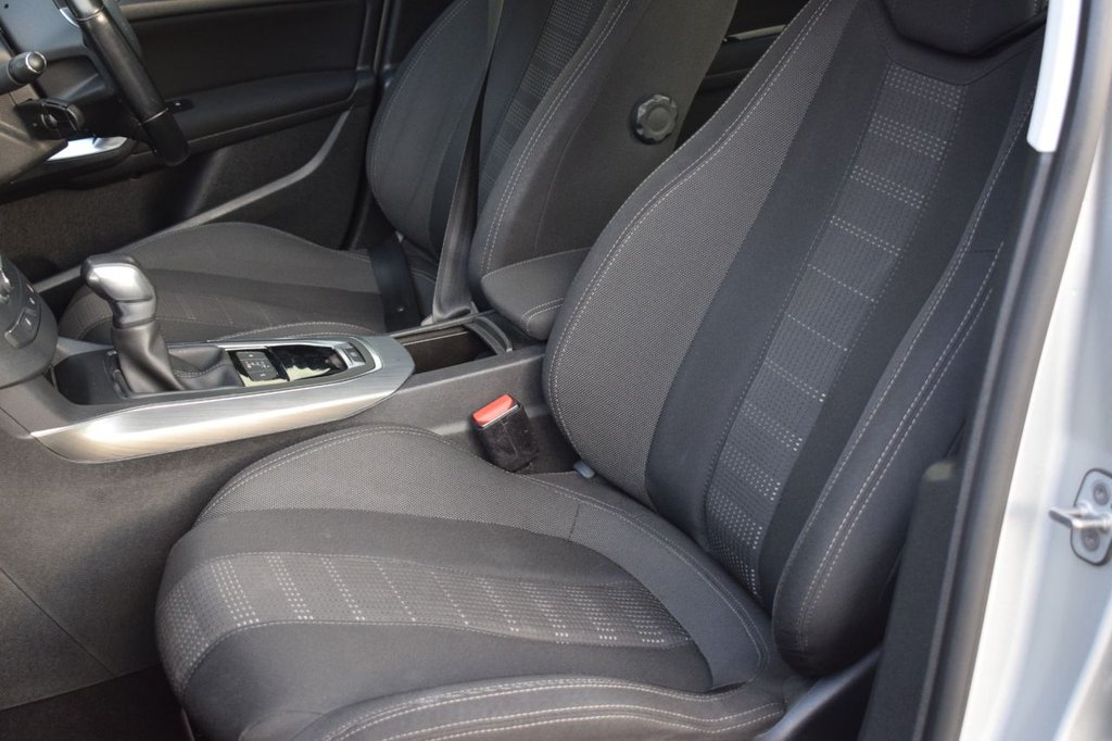 Used Peugeot 308 2017 for sale - 76106153: Photo 11