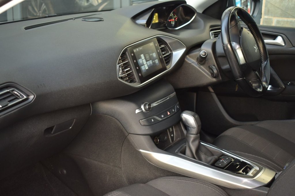 Used Peugeot 308 2017 for sale - 76106153: Photo 9