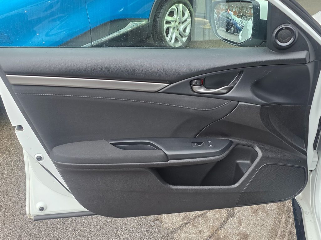 Used Honda Civic 2017 for sale - 77798310: Photo 16