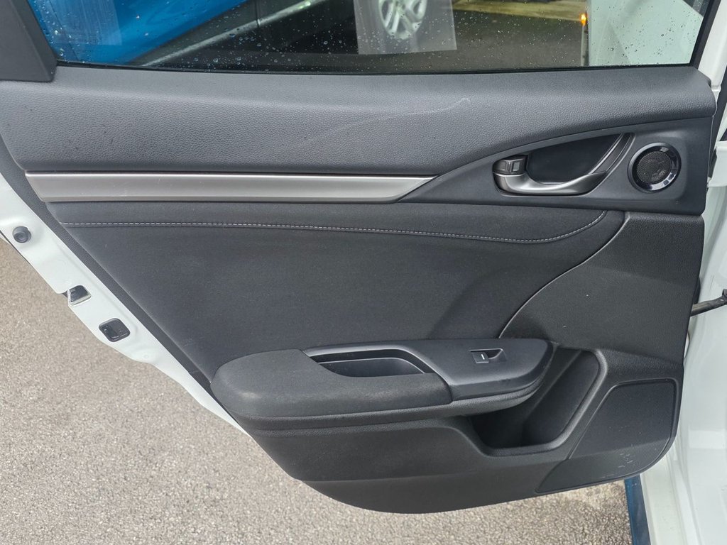 Used Honda Civic 2017 for sale - 77798310: Photo 45