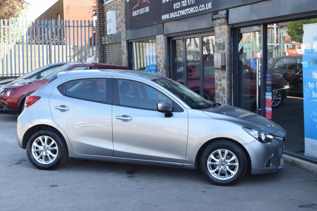 Used Mazda Mazda2 2017 for sale - 76173276: Photo 4
