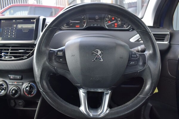 Used Peugeot 208 2016 for sale - 74795815: Photo 41