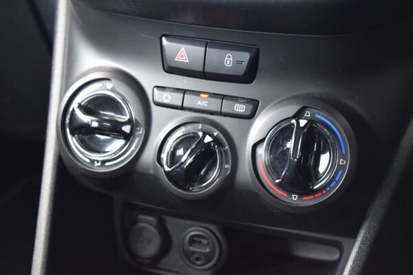 Used Peugeot 208 2016 for sale - 74795815: Photo 42