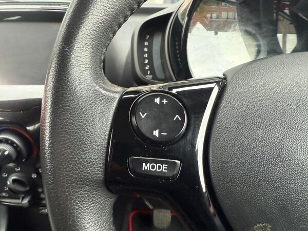 Used Toyota AYGO 2014 for sale - 76297037: Photo 32