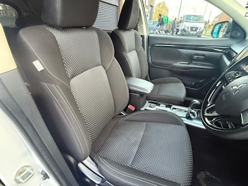 Used Mitsubishi Outlander 2019 for sale - 77620943: Photo
